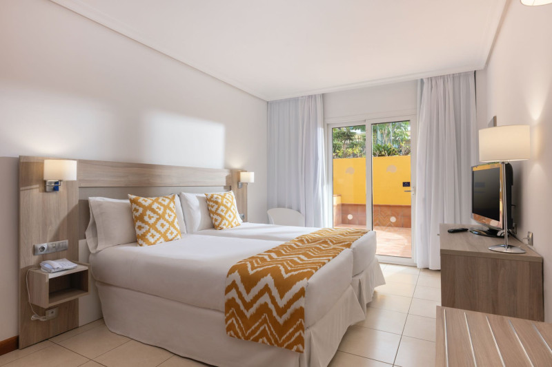 Landmar Costa los Gigantes Family Resort