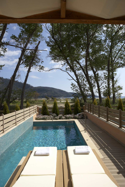 Alexandra Golden Boutique