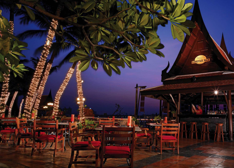 Anantara Riverside Bangkok Resort