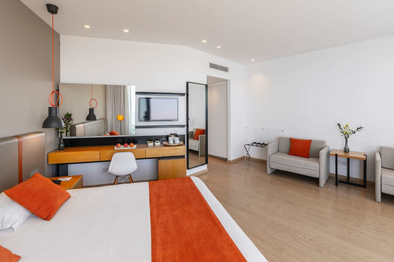 Crystal Springs Beach Hotel