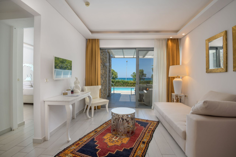 Diamond Deluxe Hotel