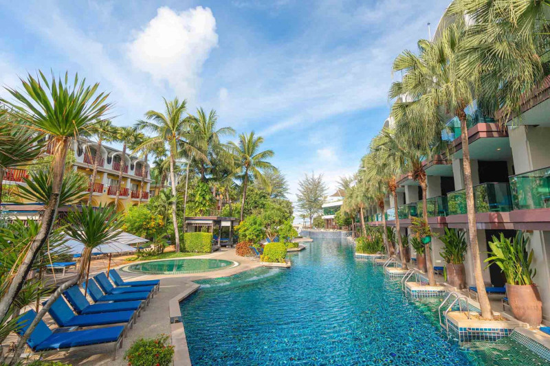 Phuket Graceland Resort