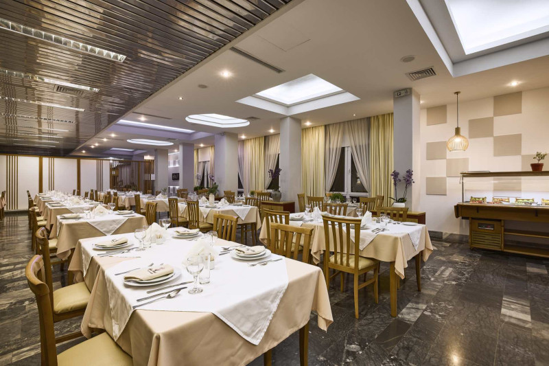 CHC Tylissos Beach