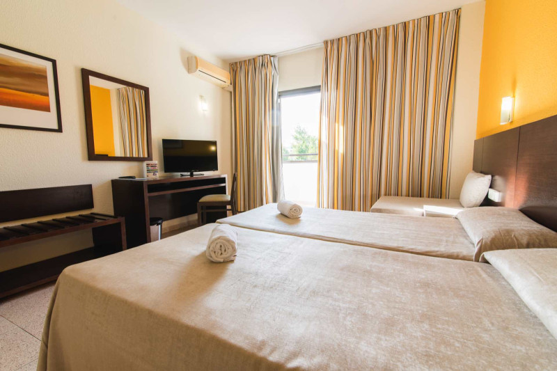 azuLine Mar Amantis I & II