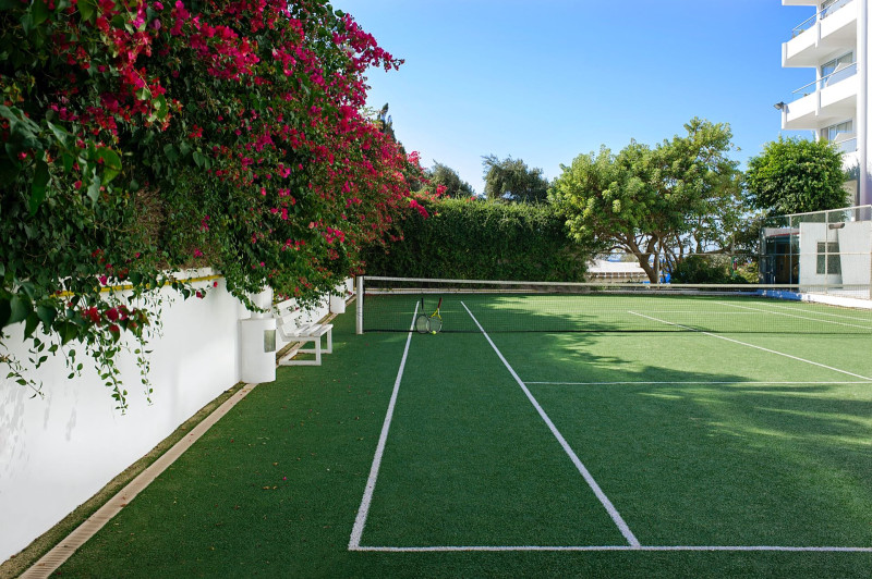 Grecian Sands Hotel