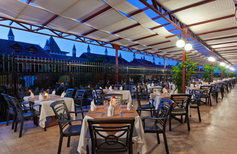 Kremlin Palace Deluxe