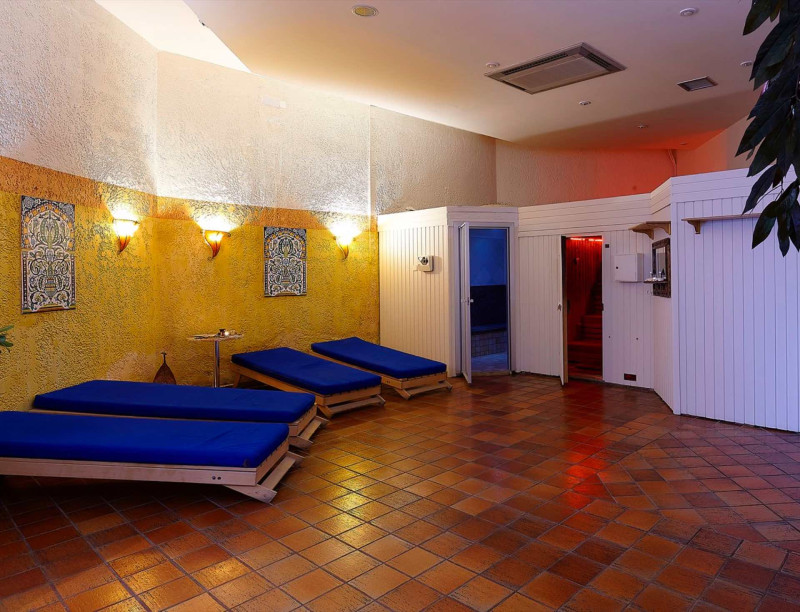 Alexander Beach Hotel & Village Resort