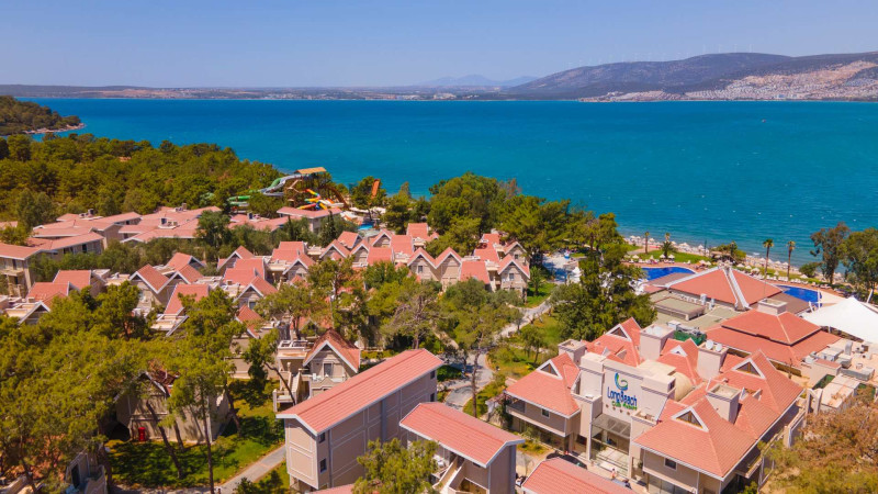 Long Beach Club Nature