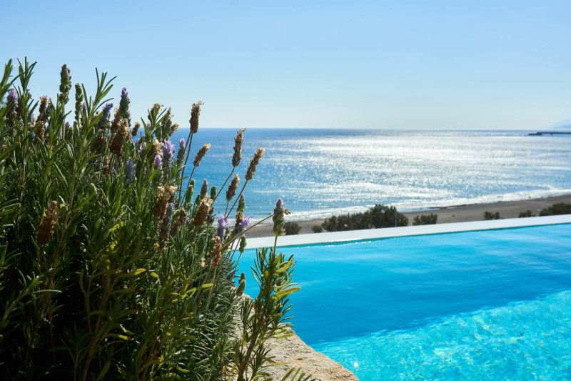 Enorme Santanna Beach Resort