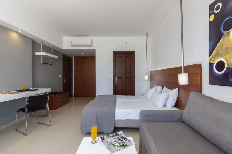 Costa Lindia Blue Star Resort & Spa