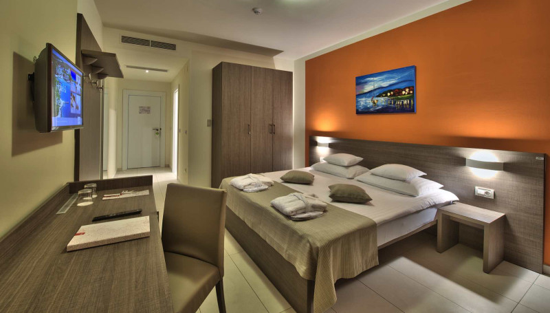 Crvena Luka Hotel and Resort