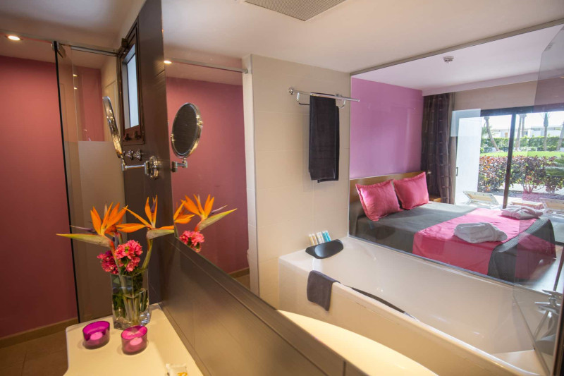 R2 Romantic Fantasia Suites