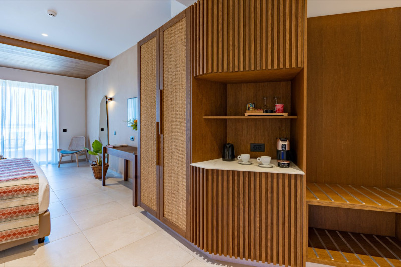 Minos Ambassador All Suites & Spa