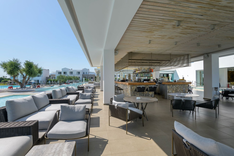 Diamond Deluxe Hotel