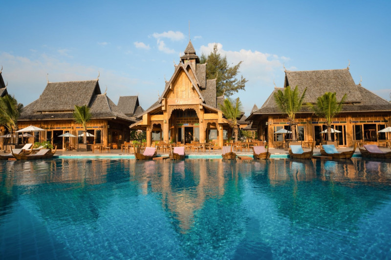 Santhiya Phuket Natai