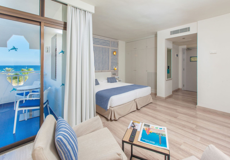 Corallium Beach by Lopesan Hotels