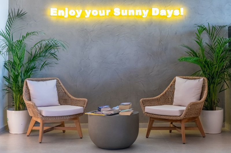 Sunny Days Hotel