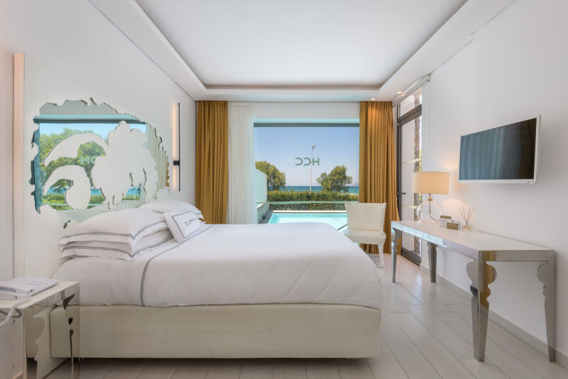 Diamond Deluxe Hotel