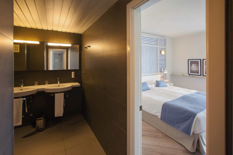 Corallium Beach by Lopesan Hotels