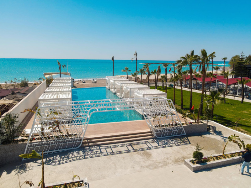 Mira Meridia Beach Resort Hotel