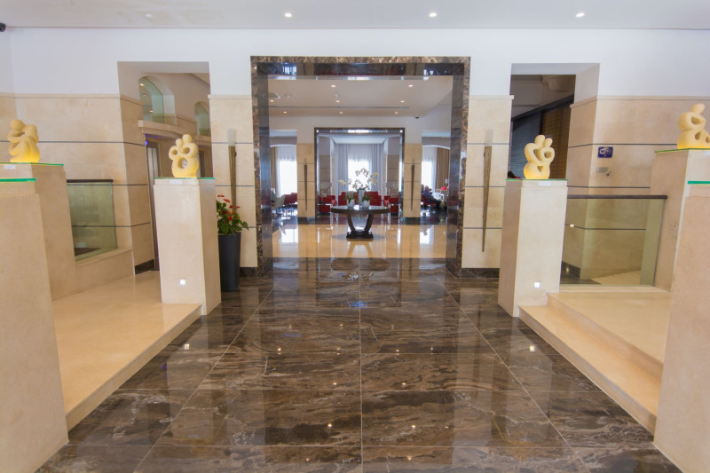 Maritim Antonine Hotel