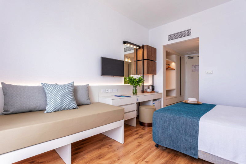 Louis Phaethon Beach