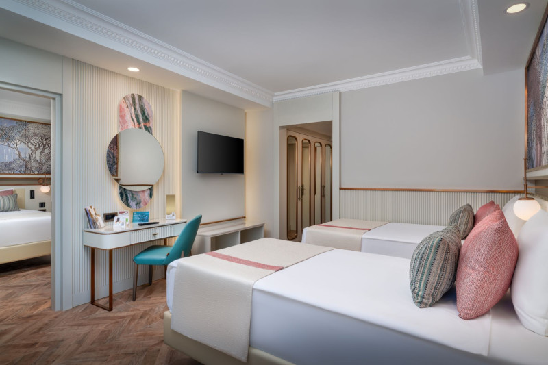 Delphin Palace