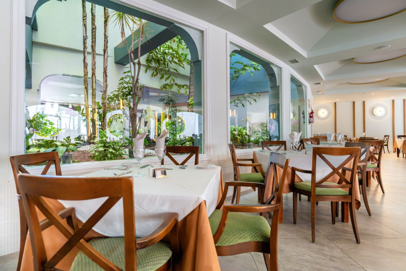 ADRIAN HOTELES Colón Guanahaní