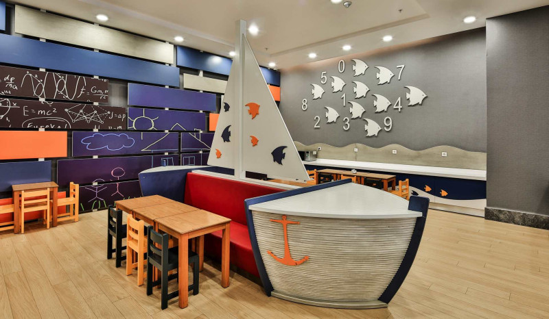 Saturn Palace Resort