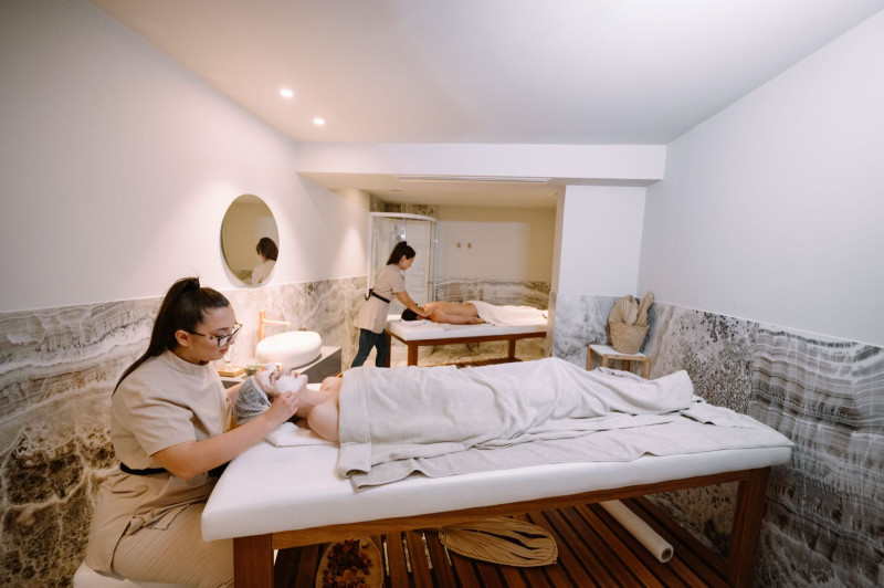 Paralos Venus Suites