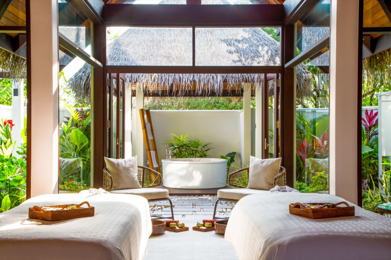 Sheraton Maldives Full Moon Resort & Spa