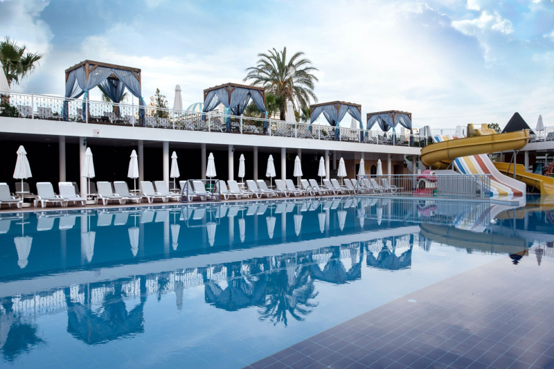 Dream World Resort & Spa