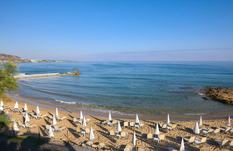 Alexander Beach Hotel & Village Resort