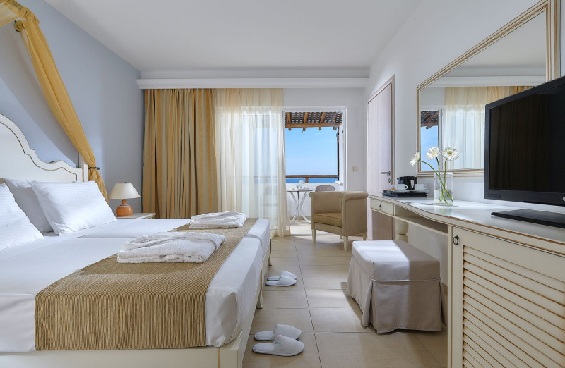 Alexander Beach Hotel & Village Resort