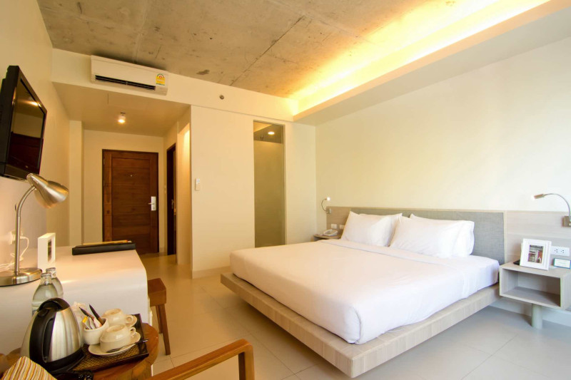 Sunshine Hotel & Residence