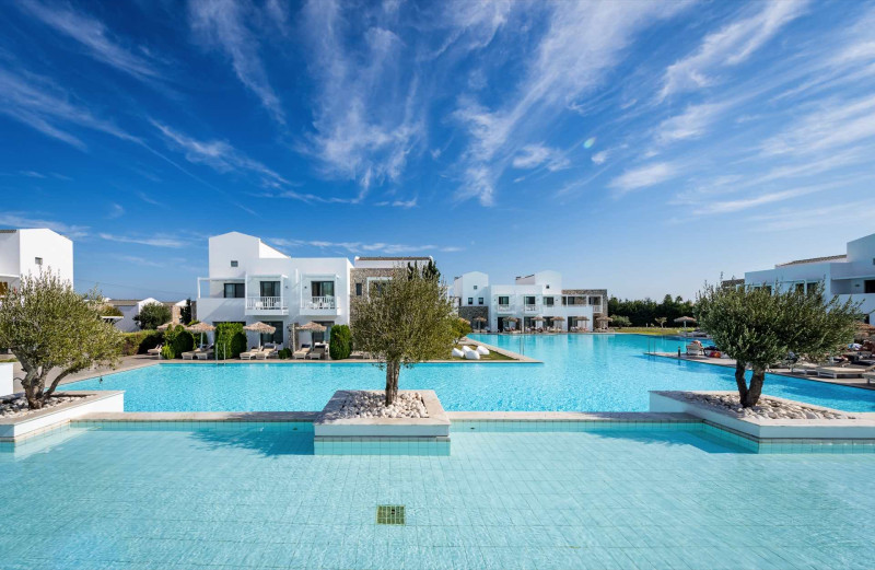 Diamond Deluxe Hotel