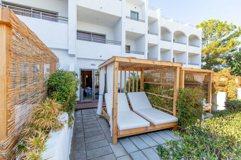 White Dreams Resort