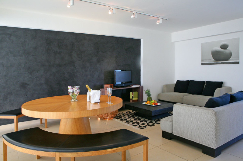 Napa Mermaid Hotel & Suites