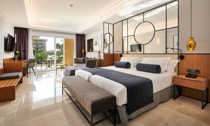 Grupotel Playa de Palma Suites & Spa