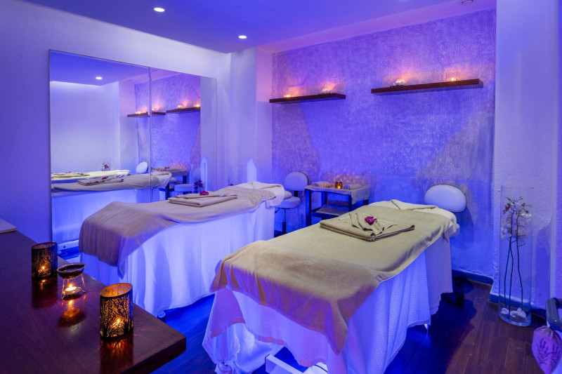 Coral Beach Hotel & Resort