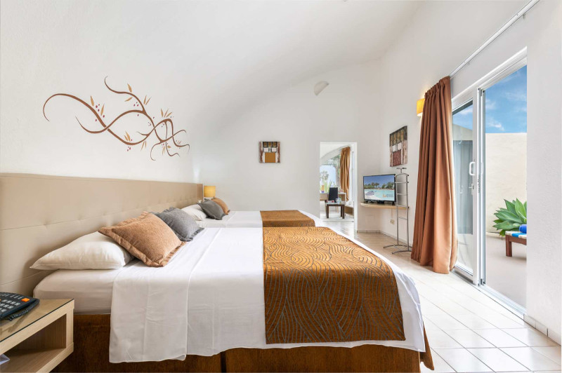 LIVVO Risco del Gato Suites