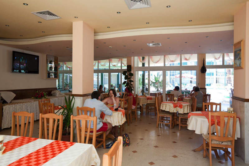 Sunny Day Club Hotel