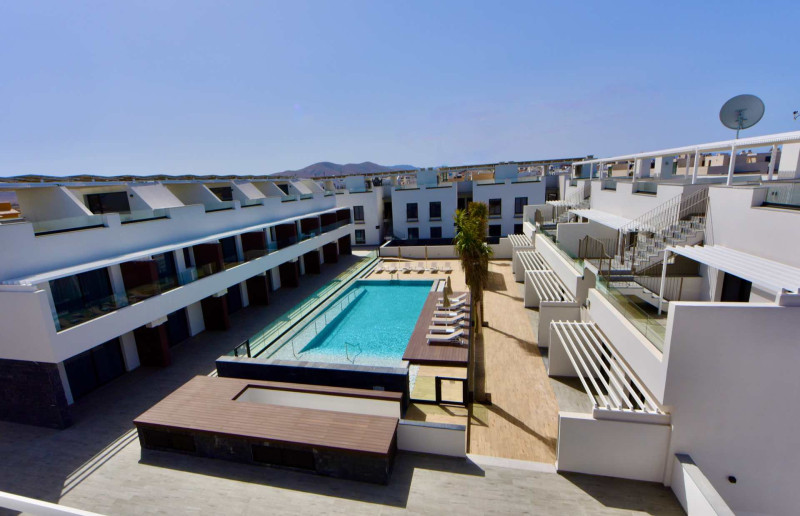 Esmeralda Cotillo Homes by LIVVO