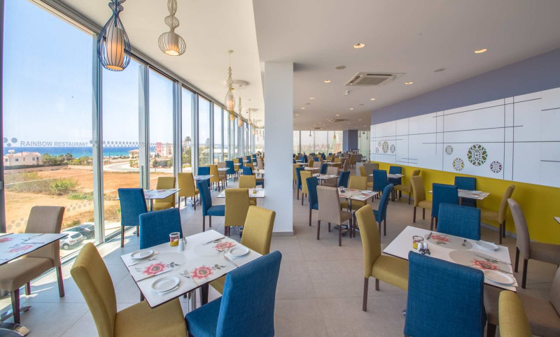 Nicholas Color Hotel