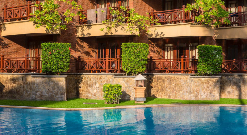 Royal Palms Beach Hotel