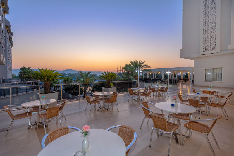 Lake & River Side Hotel & SPA