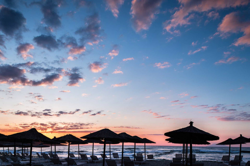 Alexandra Golden Boutique