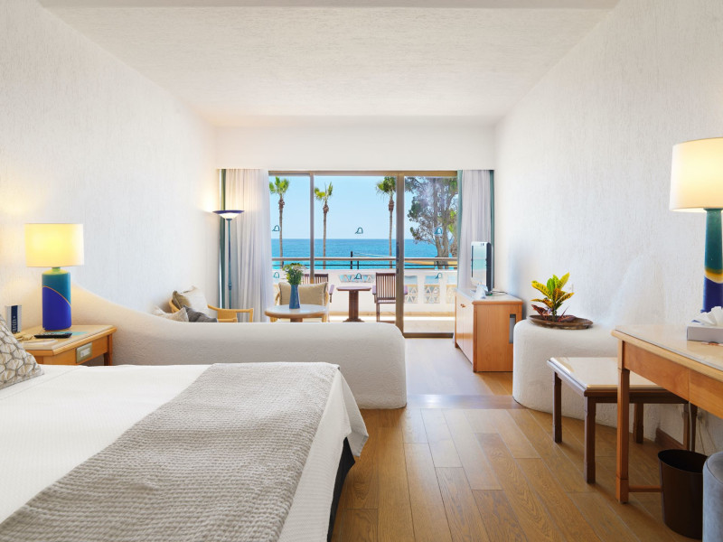 Coral Beach Hotel & Resort