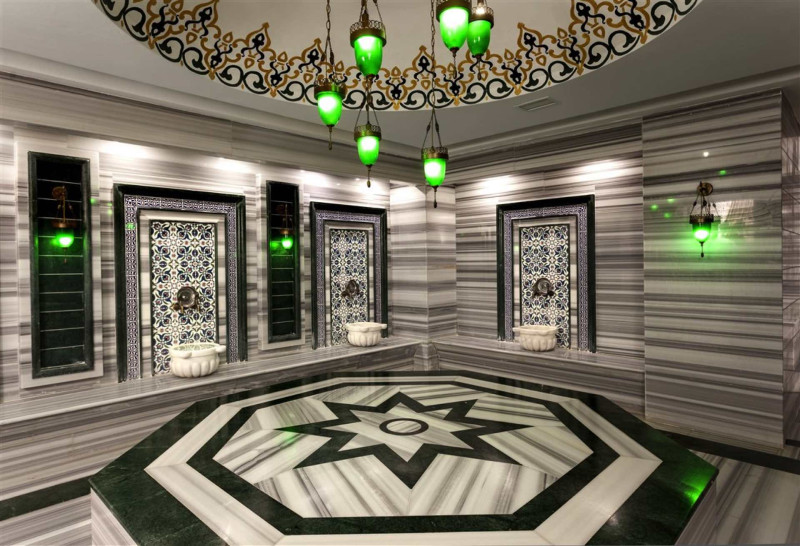 Karmir Resort & Spa