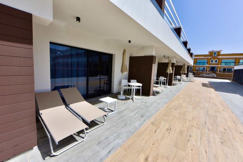 Esmeralda Cotillo Homes by LIVVO